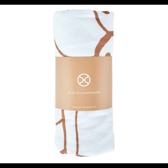 **LAST CHANCE- ViX Paula Hermanny Beach/Spa Towel - Picture 1 of 3